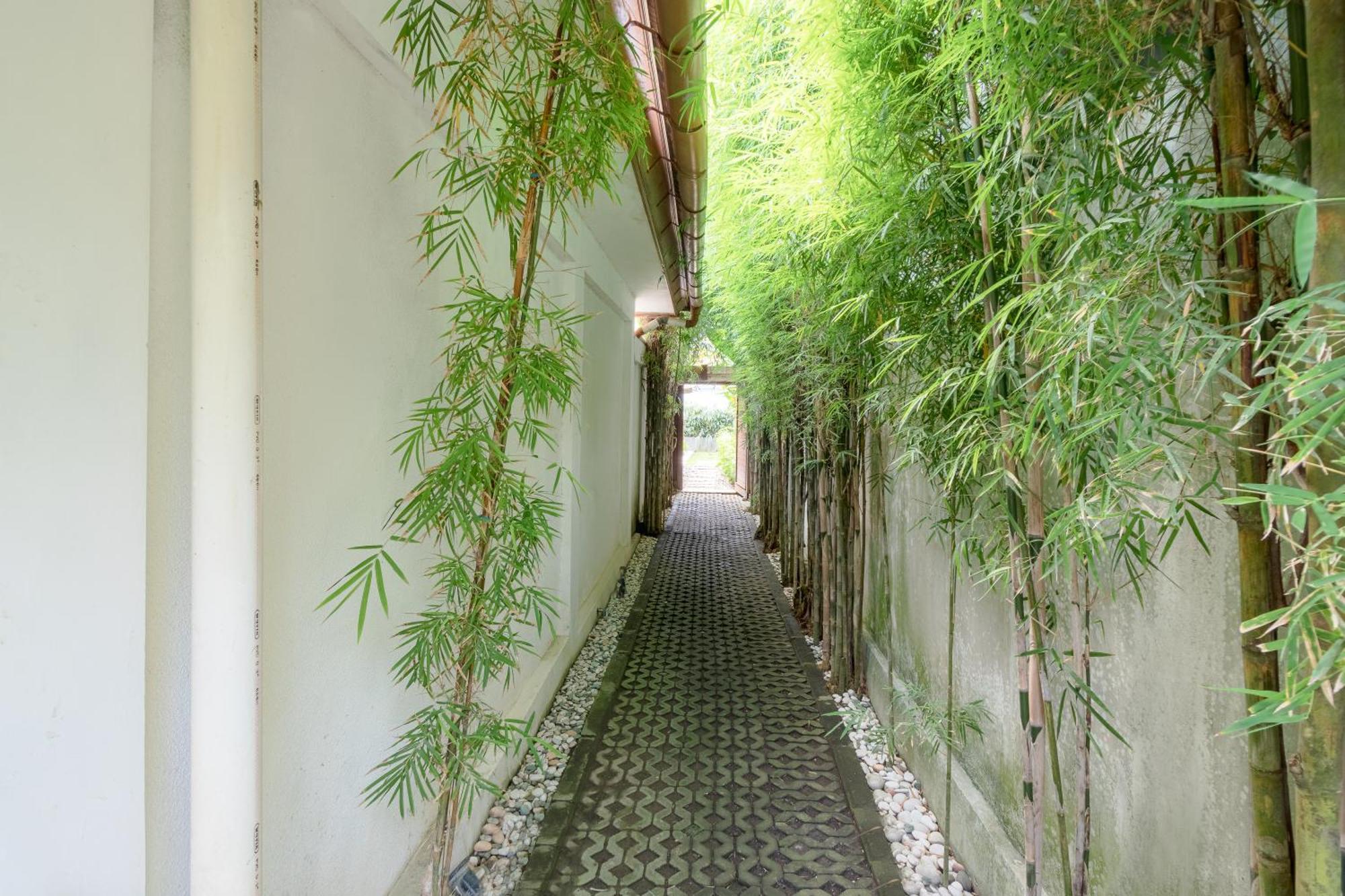 Two Lizards Beach Villas Sanur  Exterior photo